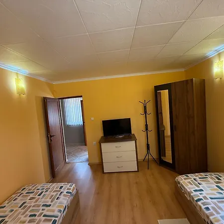 леон Belogradcsik